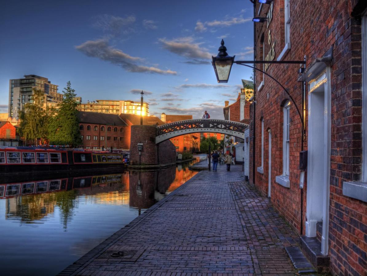 City Centre Townhouse - 3 Bedrooms - Garage - Parking - Top Rated Birmingham Exteriör bild